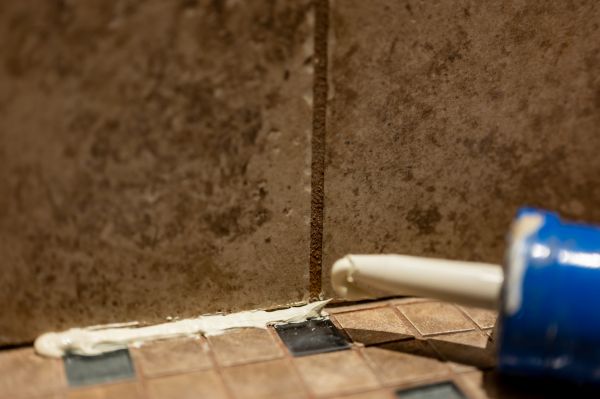 Shower Caulk Replacement in Modesto